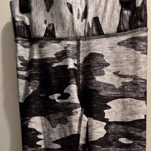 Terez Black And White Camo leggings